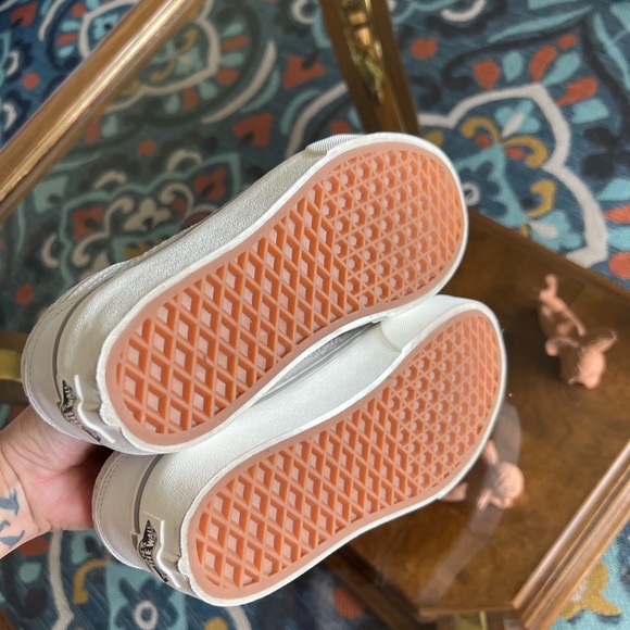 New - Picture 4 of 5